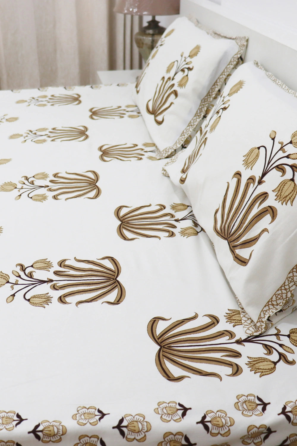 Holytulip Bedsheet with pillow covers