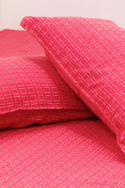 Premium Cotton Handloom Bedsheets | Bedcover  king Size  with two Pillow Covers Pink