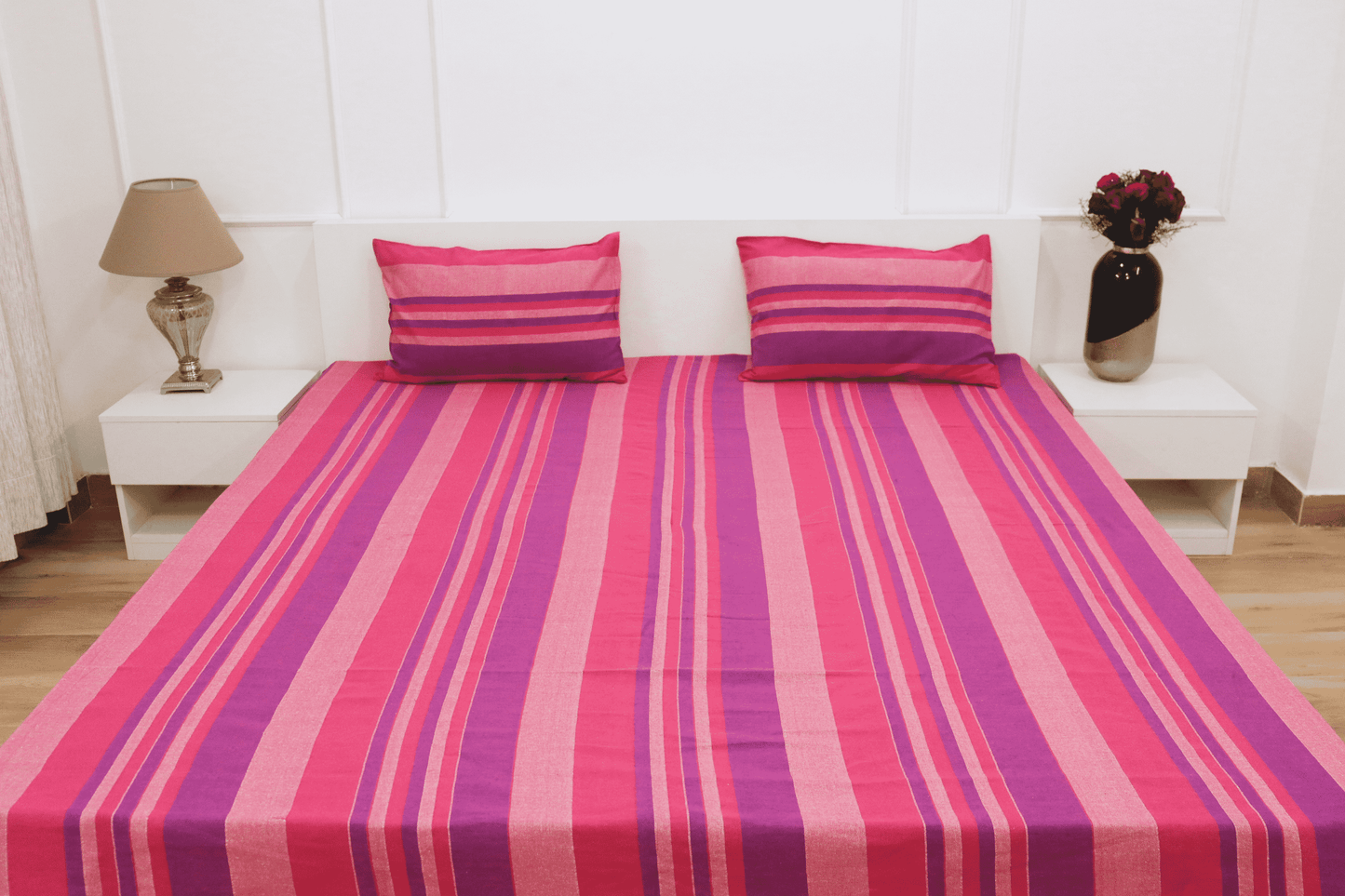 theindiglobal Premium Handloom Cotton bedsheet for double bed (90 X 100 Inches) with 2 Pillow Covers, Classic Lines, 210 Threadcount (Pink)…