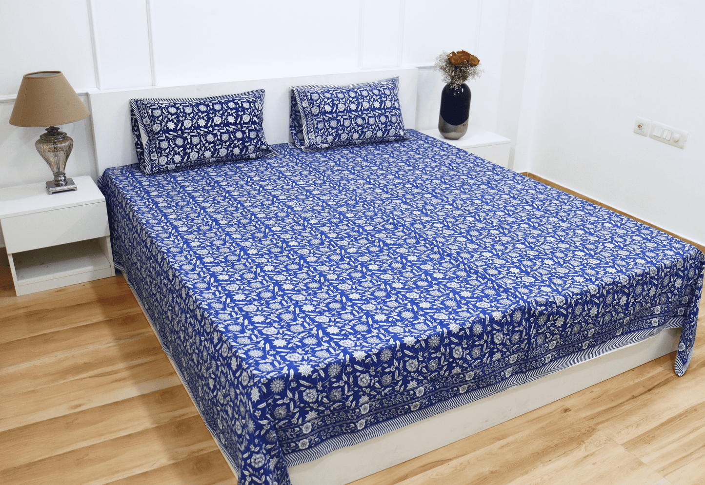 theindiglobal Handprinted Cotton bedsheet for Double bed (90 X 100 Inches) with 2 Reversible Pillow Covers, Fulwari, 210 Threadcount (Blue)…