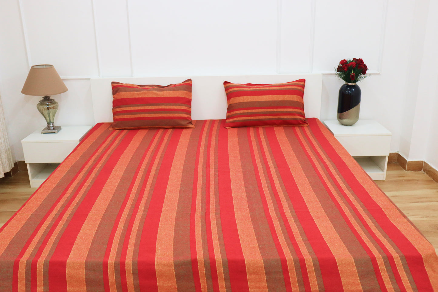 Handloom Cotton Bedsheet with Two Matching Pillow Covers | Handloom Certified