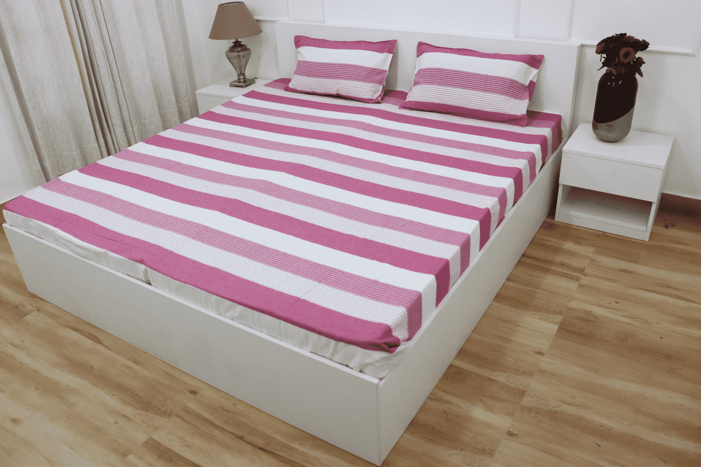 theindiglobal Premium Handloom Cotton bedsheet for double bed/Quilted Bedsheet (90 X 100 Inches) with 2 Pillow Covers, Kantha Embroidery, 210 Threadcount (Pink)