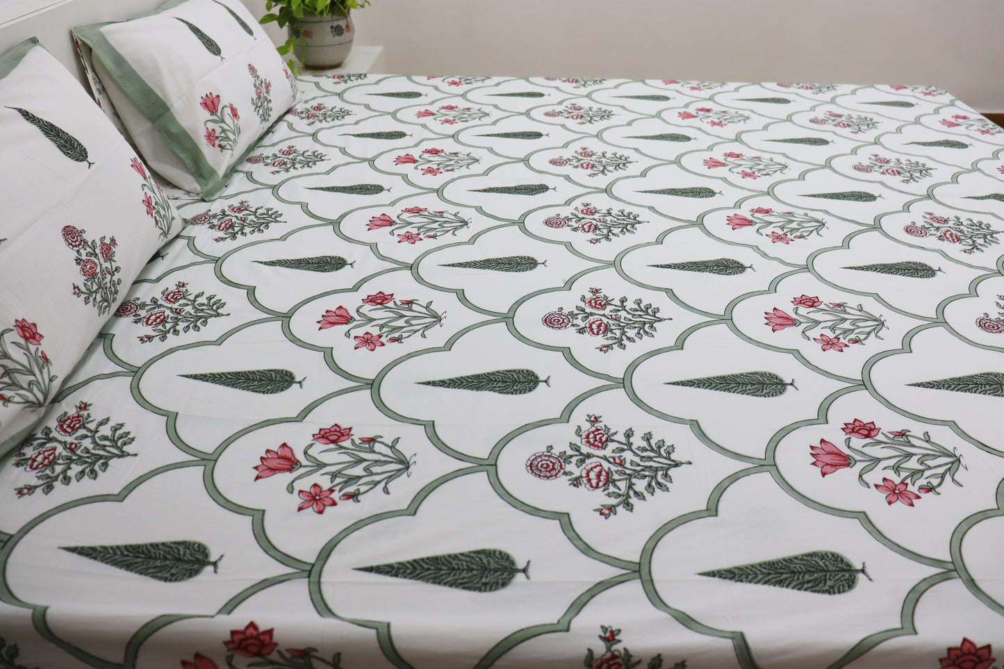 Veda Handblock Printed Percale Bedsheet 300 TC With Two Reversible Pillow Covers