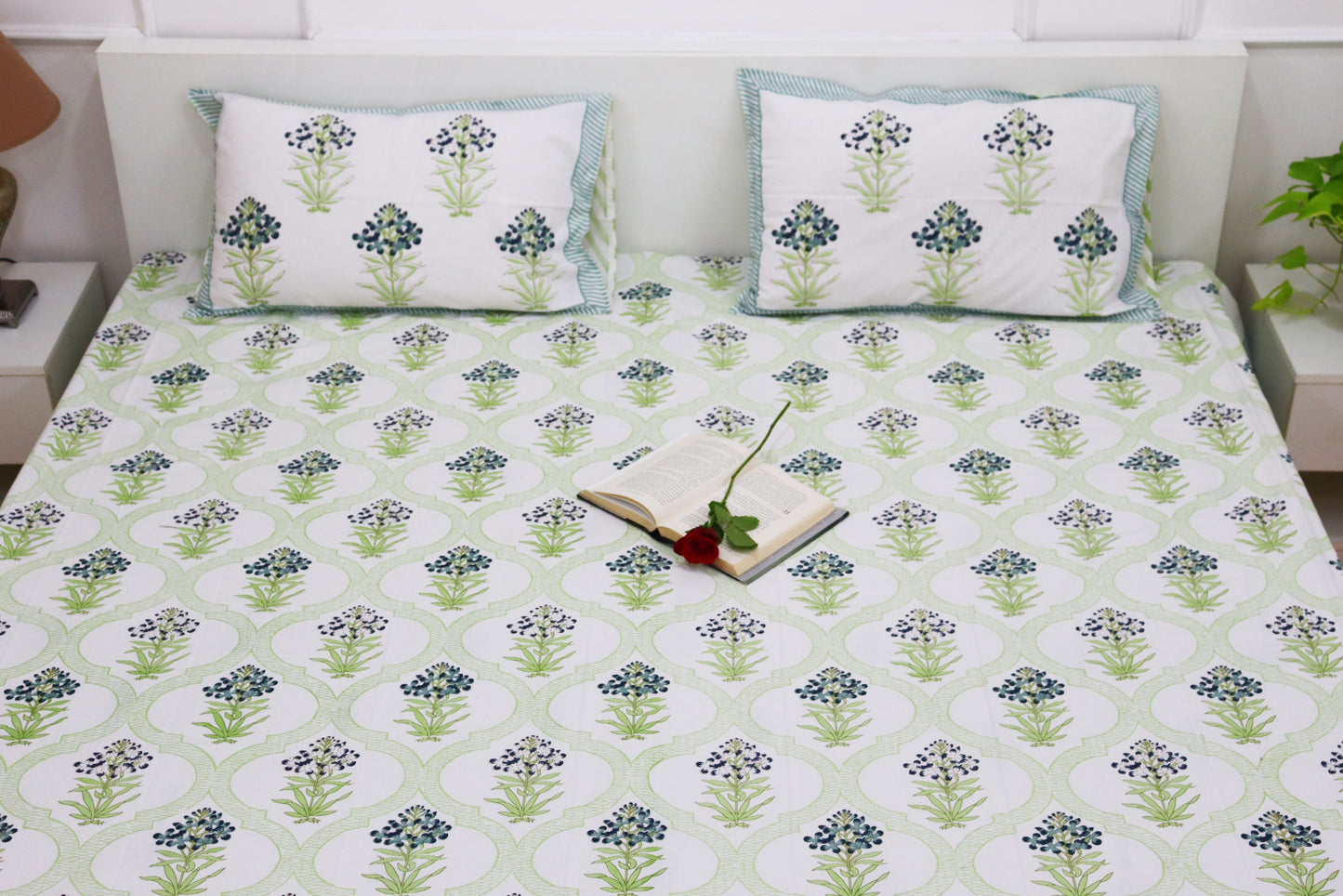 Veda Handblock Printed Percale Bedsheet 300 TC With Two Reversible Pillow Covers