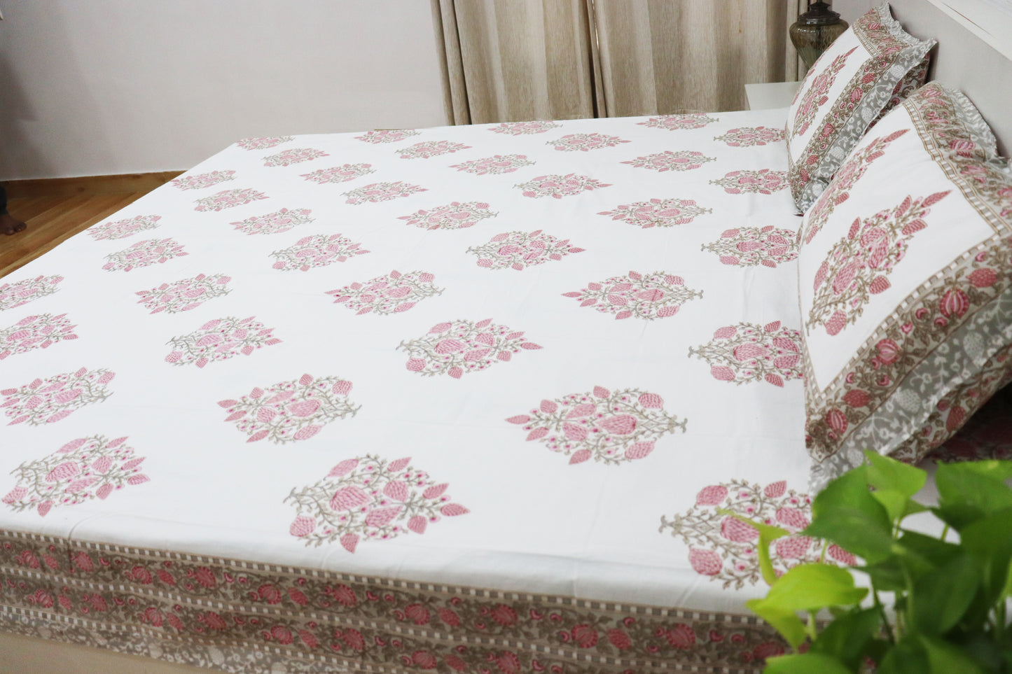 Veda Handblock Printed Percale Bedsheet 300 TC With Two Reversible Pillow Covers