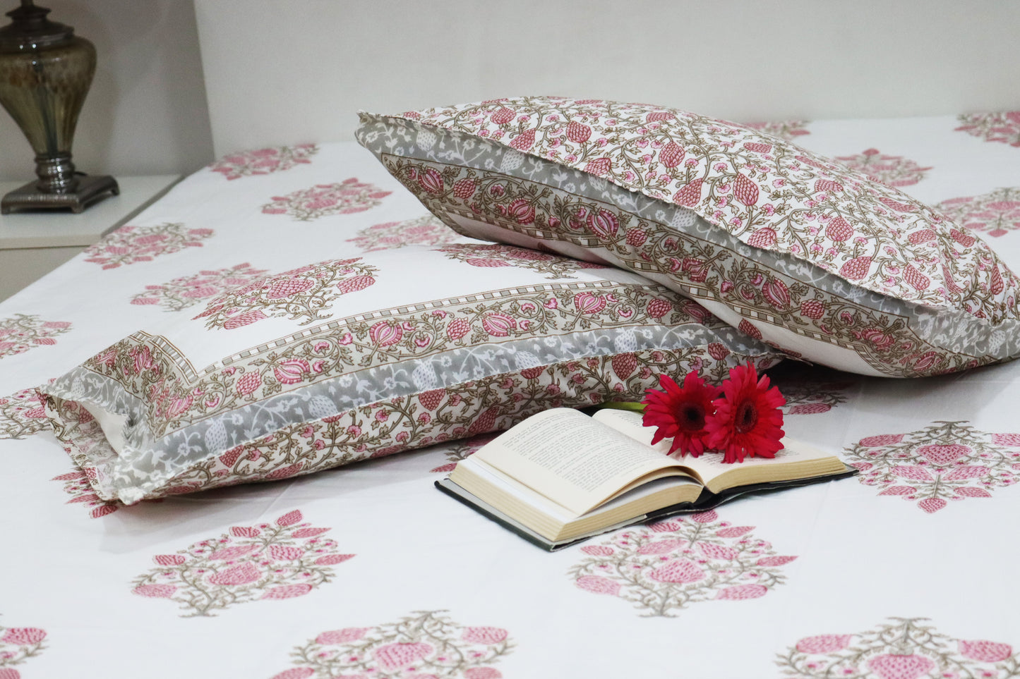 Veda Handblock Printed Percale Bedsheet 300 TC With Two Reversible Pillow Covers