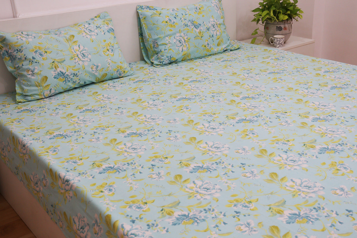 Utsav Bedsheet with Two Reversible Pillow Covers