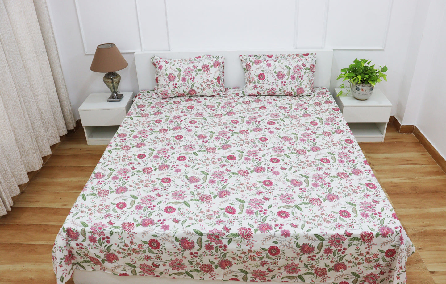 Utsav Bedsheet with Two Reversible Pillow Covers